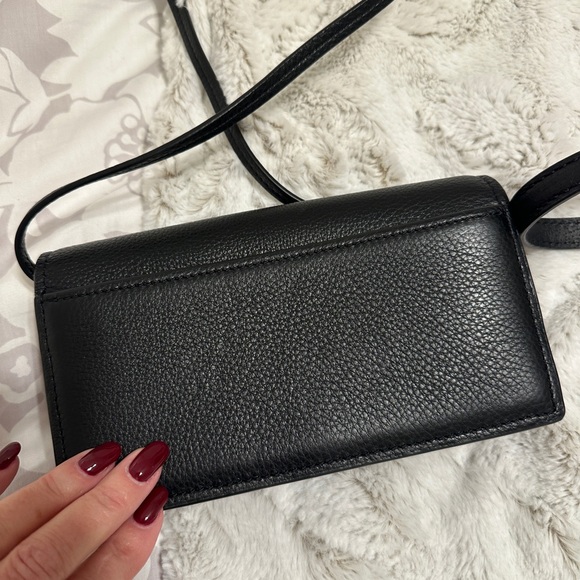 Tory Burch Black Leather Crossbody Bag NWOT 75$ - Picture 3 of 4